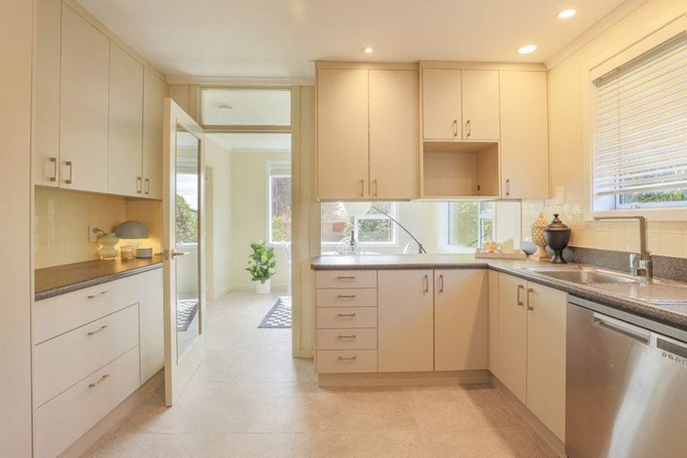 Photo of property in 15 Birkenhead Street, Avonhead, Christchurch, 8042