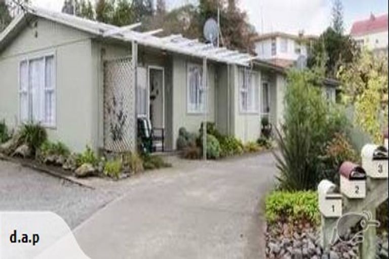 Photo of property in 4/4 Ruataniwha Street, Waipawa, 4210