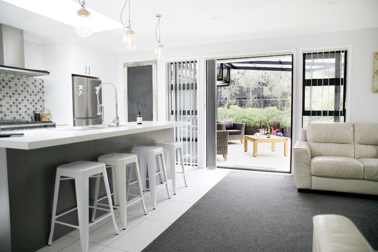 Photo of property in 33 Sunningdale Street, Wattle Downs, Auckland, 2103