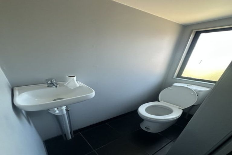 Photo of property in 4/13 Seabrook Avenue, New Lynn, Auckland, 0600