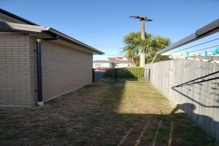 Photo of property in 17 Chiefs Court, Hamilton East, Hamilton, 3216