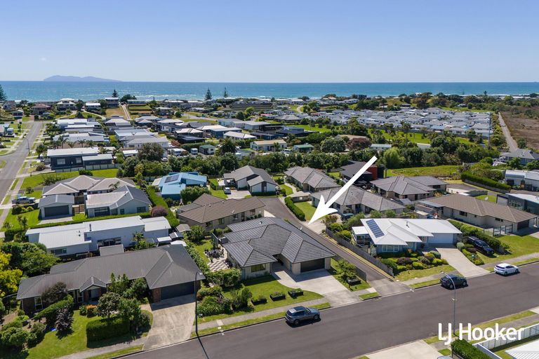 Photo of property in 32 Reel Road, Athenree, Waihi Beach, 3611