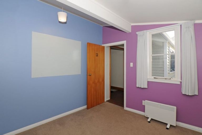 Photo of property in 25 Pinnacle Street, Seatoun, Wellington, 6022