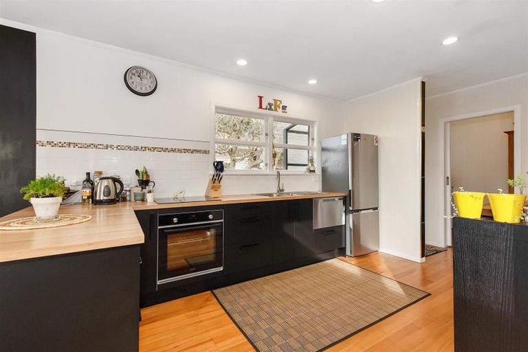 Photo of property in 11 Beech Crescent, Hillcrest, Hamilton, 3216