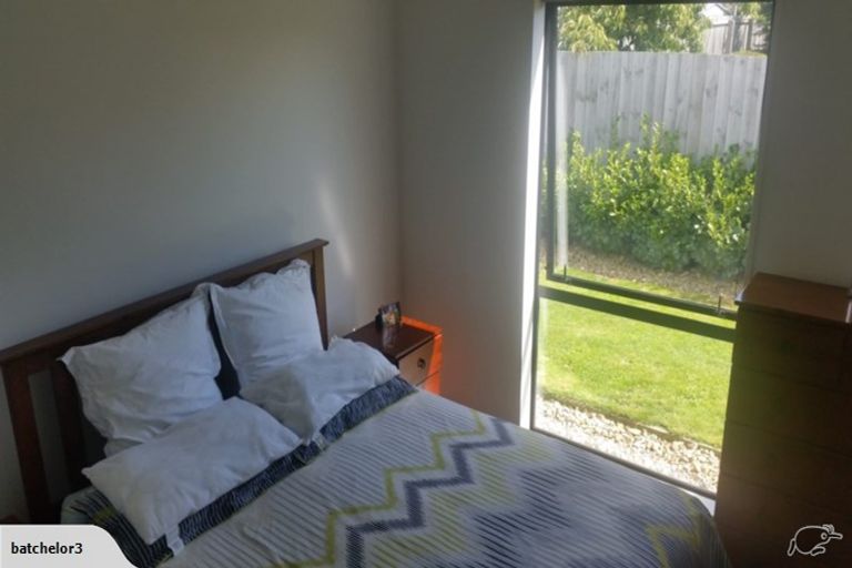 Photo of property in 2 Oak Tree Lane, Rangiora, 7400