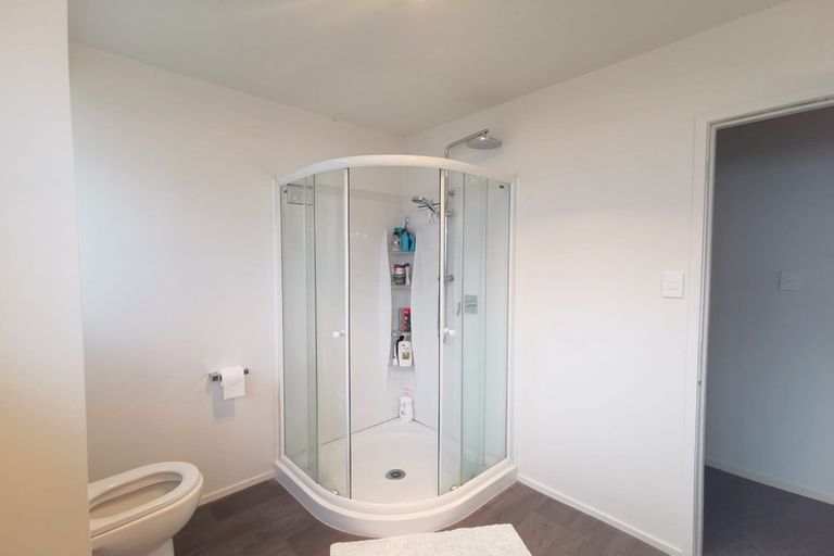 Photo of property in 10 Granville Drive, Massey, Auckland, 0614