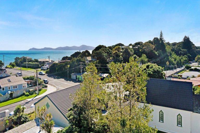 Photo of property in 17 Beach Road, Paekakariki, 5034