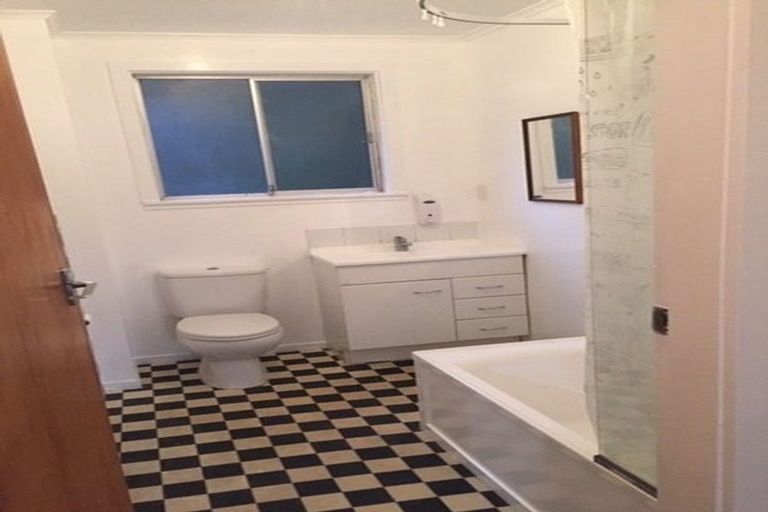 Photo of property in 6/153 Main Road, Tawa, Wellington, 5028