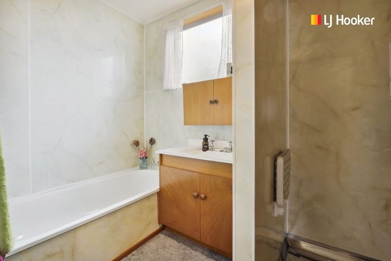 Photo of property in 2d Rennie Street, Green Island, Dunedin, 9018