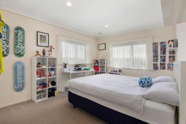 Photo of property in 14 Montego Place, Grenada Village, Wellington, 6037