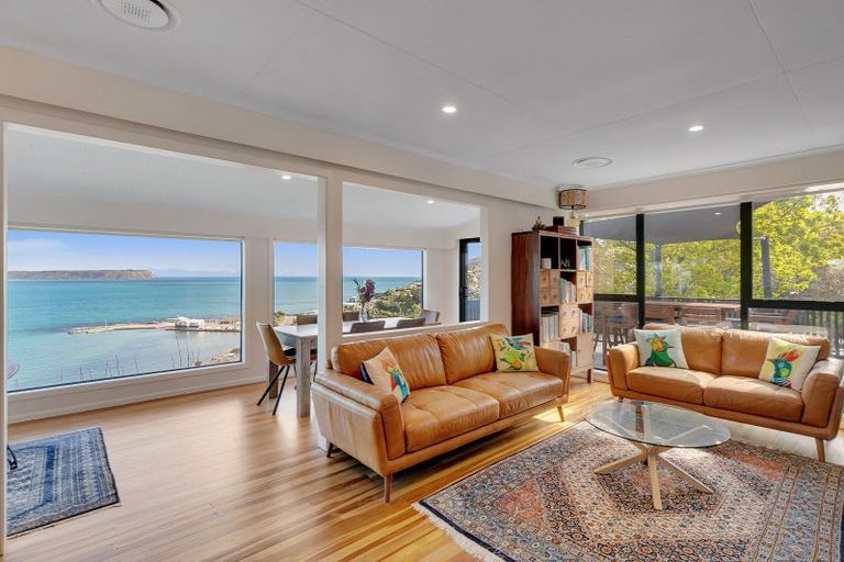 Photo of property in 5 Roys Road, Plimmerton, Porirua, 5026