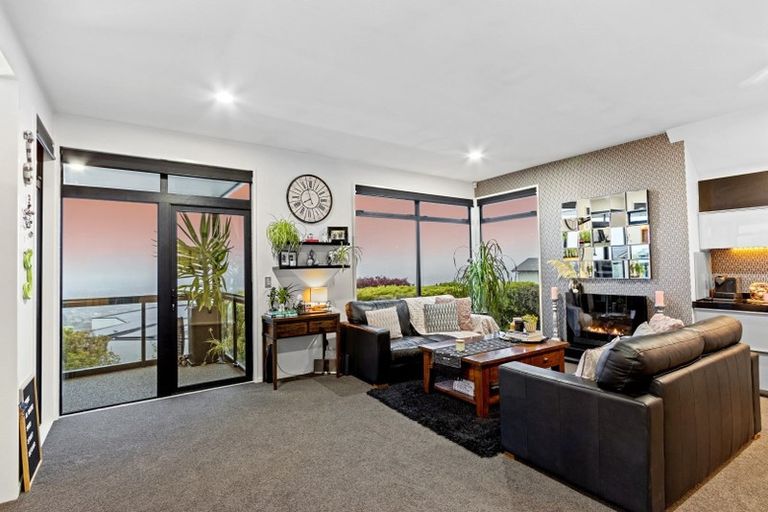 Photo of property in 18 Harry Ell Drive, Cashmere, Christchurch, 8022