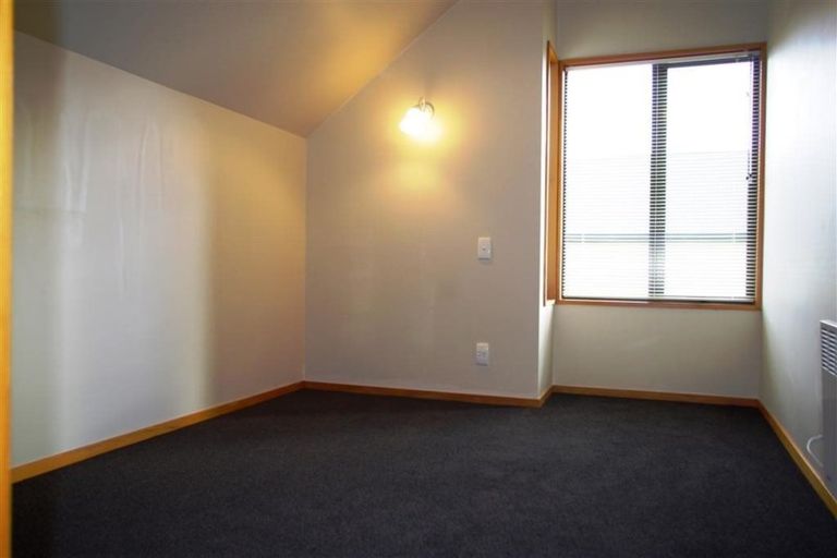 Photo of property in 2c Chilcombe Street, Ilam, Christchurch, 8041