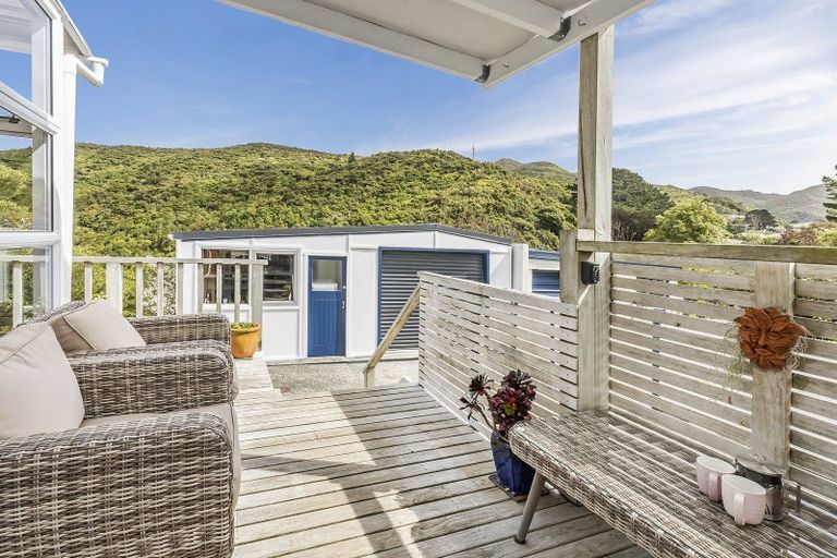 Photo of property in 52 Hazlewood Avenue, Karori, Wellington, 6012