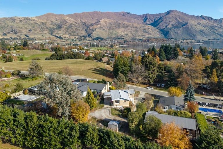 Photo of property in 18 Macpherson Street, Wanaka, 9305