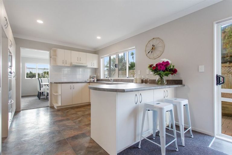 Photo of property in 2 San Marino Drive, Henderson, Auckland, 0612