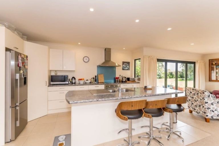 Photo of property in 1085 Queen Street East, Levin, 5571