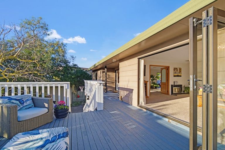 Photo of property in 74 Churchill Drive, Taradale, Napier, 4112