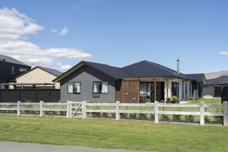 Photo of property in 15 Quigley Crescent, Cromwell, 9310