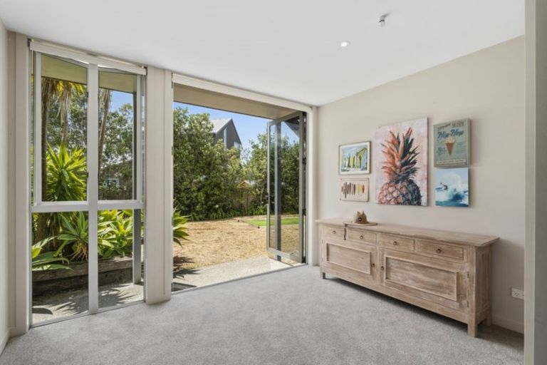 Photo of property in 25 Lagoon Way, Omaha, 0986