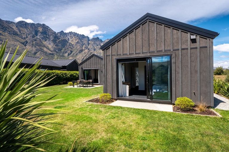 Photo of property in 6 Kerrera Lane, Jacks Point, Queenstown, 9371