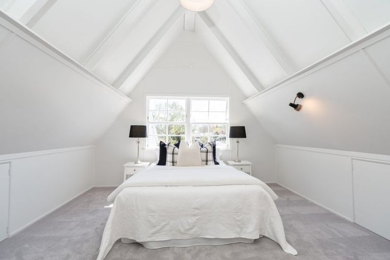 Photo of property in 10 Woodstock Road, Fairfield, Hamilton, 3214