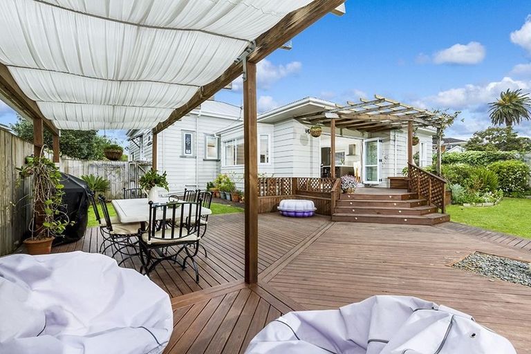 Photo of property in 59 Lake Road, Devonport, Auckland, 0624