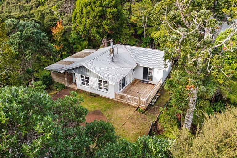 Photo of property in 2 Ocean View Road, Huia, Auckland, 0604