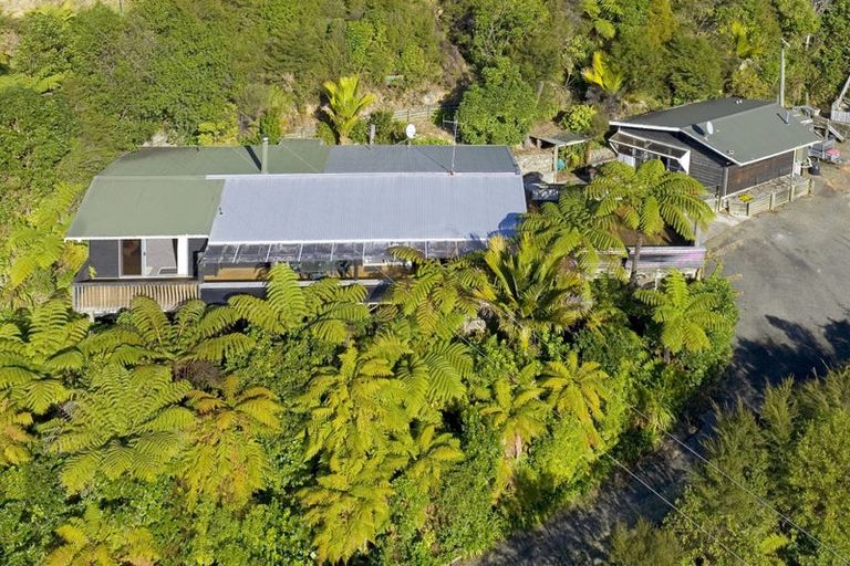 Photo of property in 38 Hope Drive, Okiwi Bay, 7193