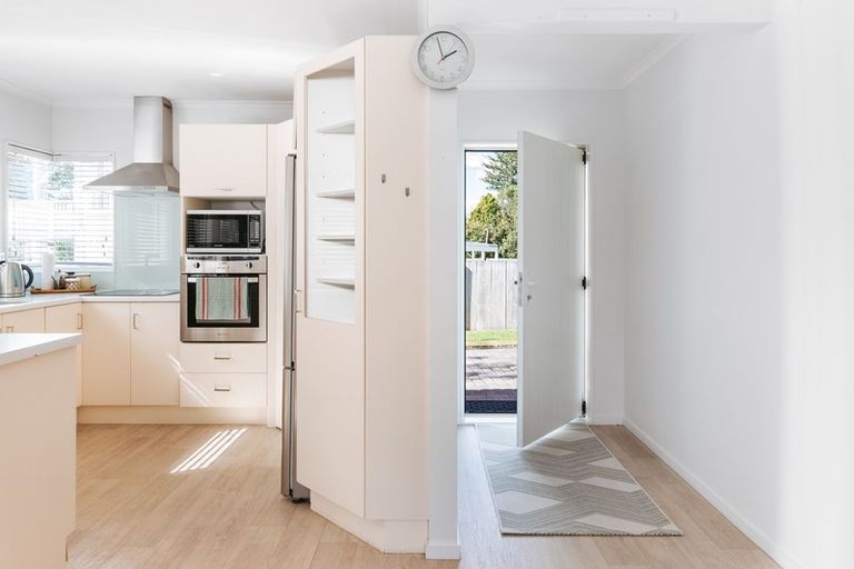 Photo of property in 4 Beach Grove, Omokoroa, 3114