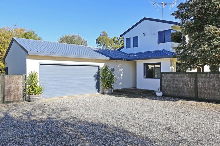 Photo of property in 32 Cedar Road, Te Awanga, 4102