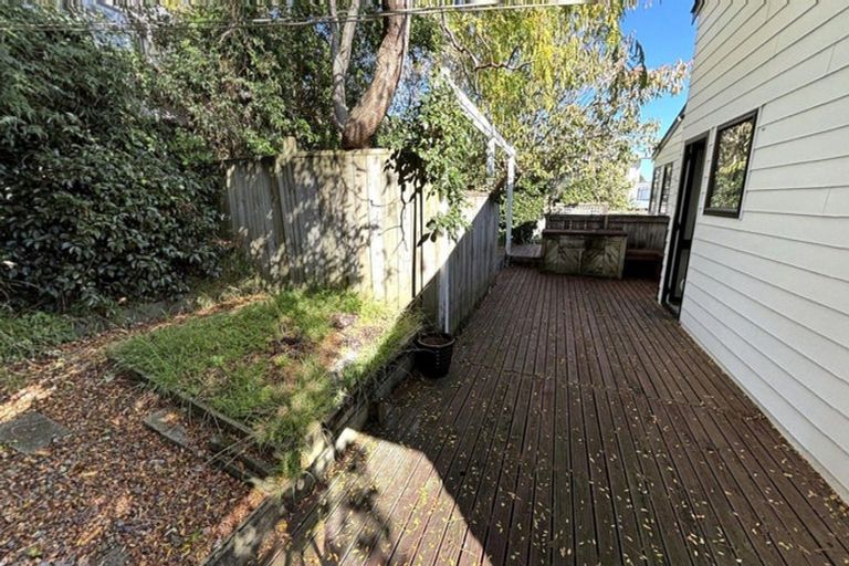 Photo of property in 123a Winara Avenue, Waikanae, 5036