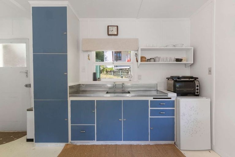 Photo of property in 19 Tombleson Road, Lake Rotoma, Rotorua, 3074