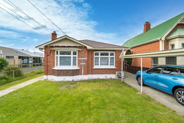 Photo of property in 129 Macandrew Road, South Dunedin, Dunedin, 9012