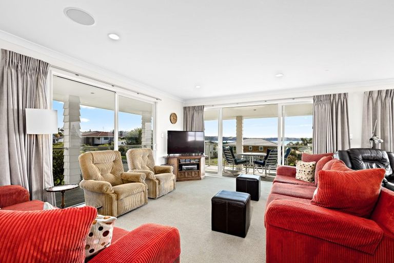 Photo of property in 15 Kawau View Road, Snells Beach, 0920