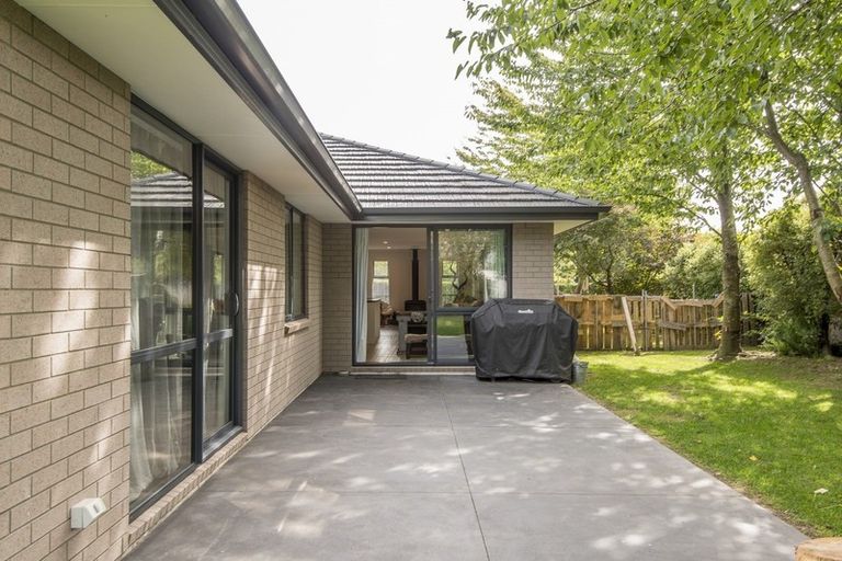 Photo of property in 5 Oakden Drive, Darfield, 7510