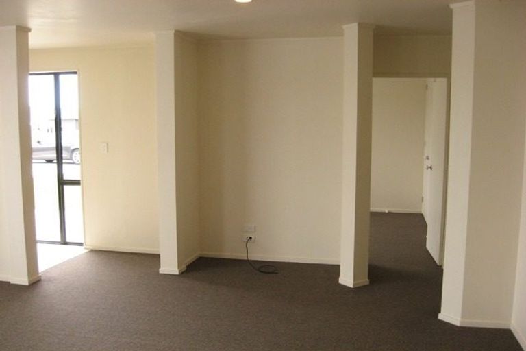 Photo of property in 12 Kihi Place, Ruakaka, 0116