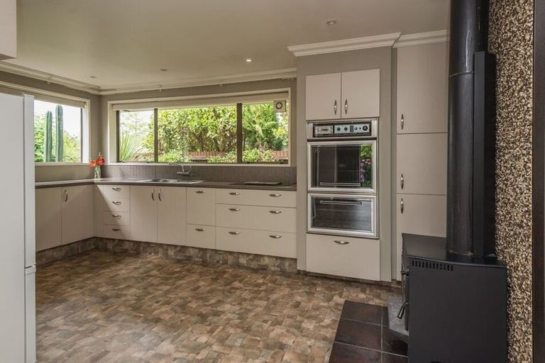 Photo of property in 219 Main North Road, Redwood, Christchurch, 8051
