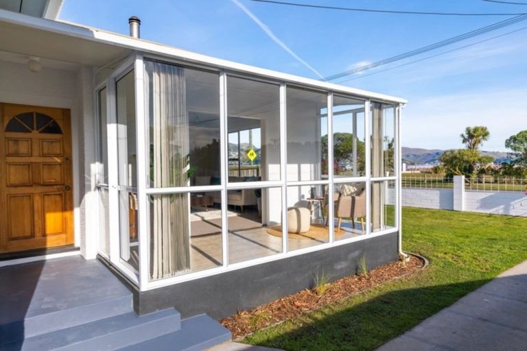 Photo of property in 401 Estuary Road, South New Brighton, Christchurch, 8062