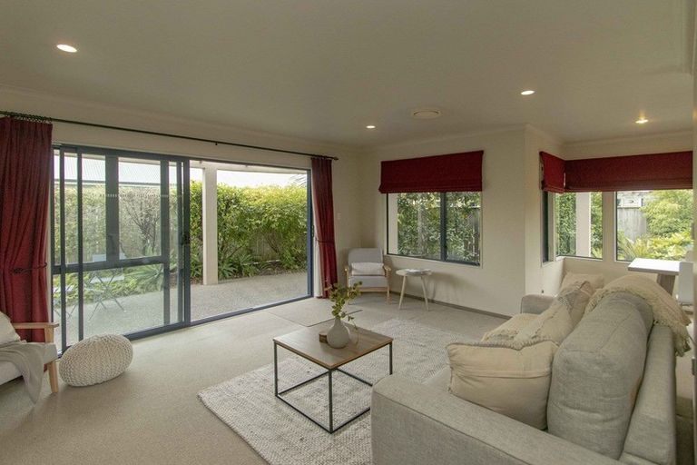 Photo of property in 16a Burness Road, Greenmeadows, Napier, 4112