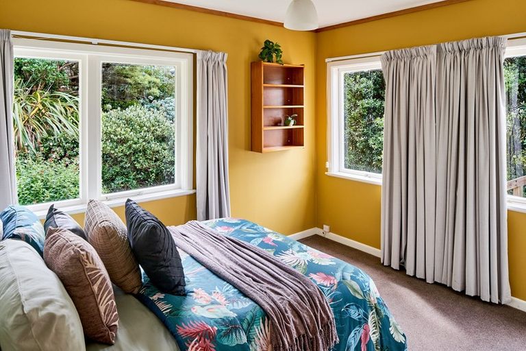 Photo of property in 24 Raroa Place, Pukerua Bay, 5026