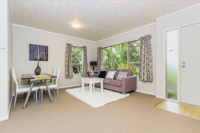 Photo of property in 1/68 Astley Avenue, New Lynn, Auckland, 0600