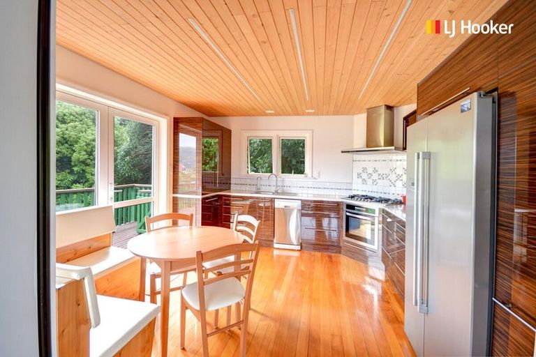 Photo of property in 15 Porterfield Street, Macandrew Bay, Dunedin, 9014