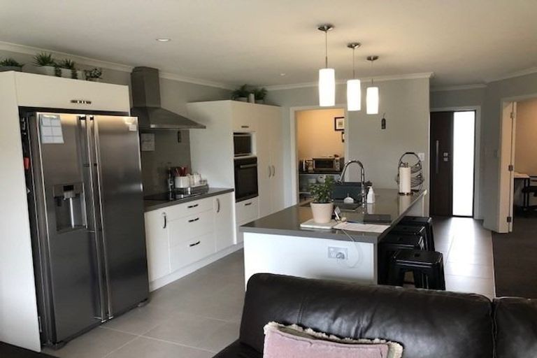 Photo of property in 10 Teatree Close, Huntington, Hamilton, 3210