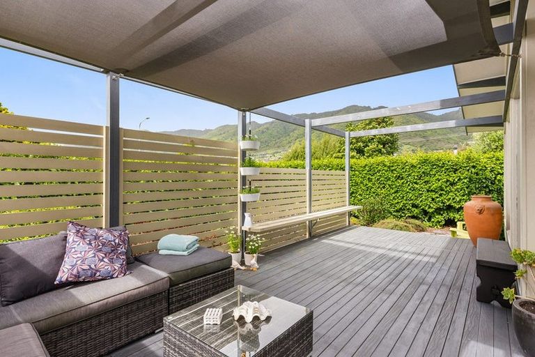 Photo of property in 4 Sylvan Avenue, Waikanae, 5036