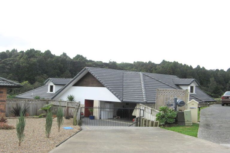 Photo of property in 30 Norman Close, The Gardens, Auckland, 2105