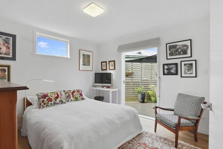 Photo of property in 1b Nicolas Avenue, Glen Eden, Auckland, 0602