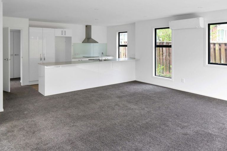 Photo of property in 1a Raymond Terrace, Waterloo, Lower Hutt, 5011