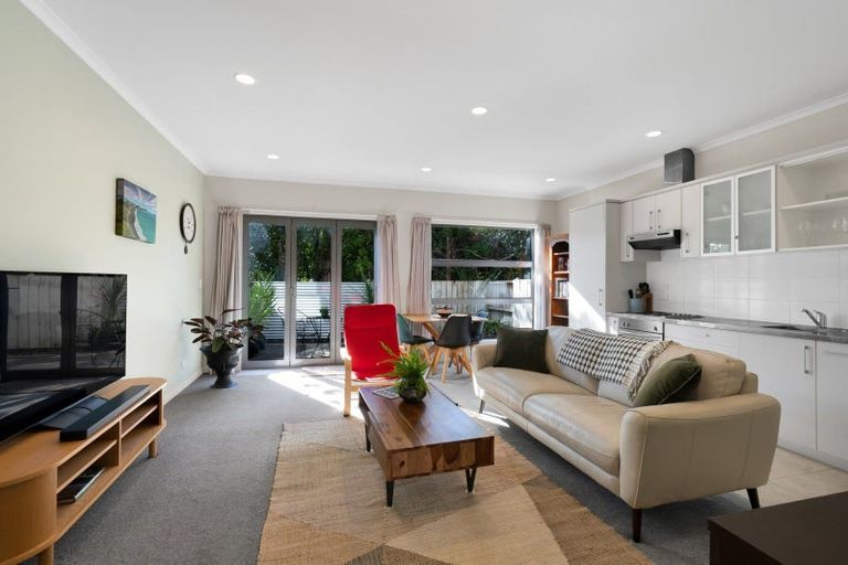 Photo of property in 10/38 Maratahu Street, Westown, New Plymouth, 4310