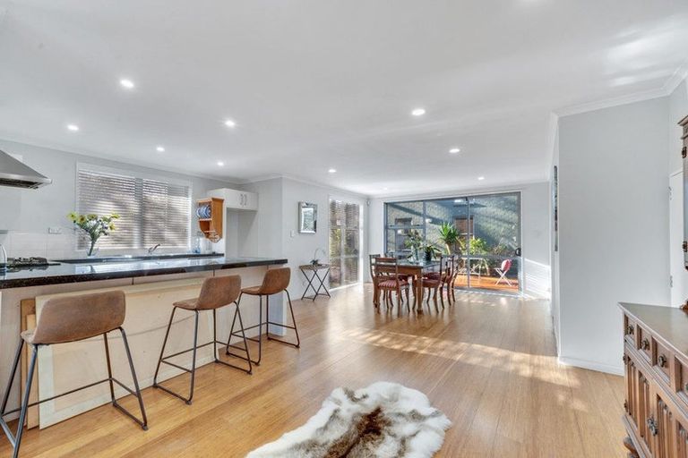 Photo of property in 75 Bruce Pulman Drive, Takanini, 2112